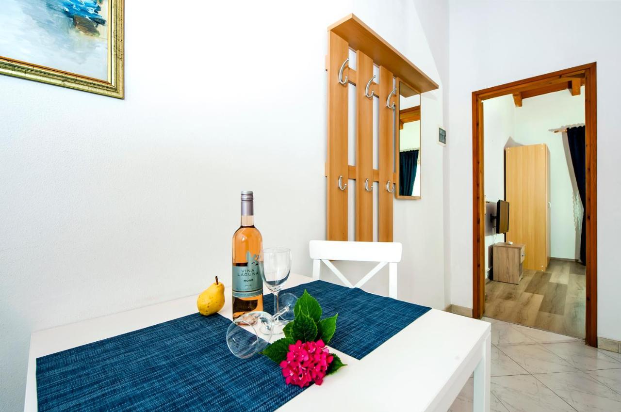 Apartman Near Beach Pelagic Sea View Rovinj Dış mekan fotoğraf