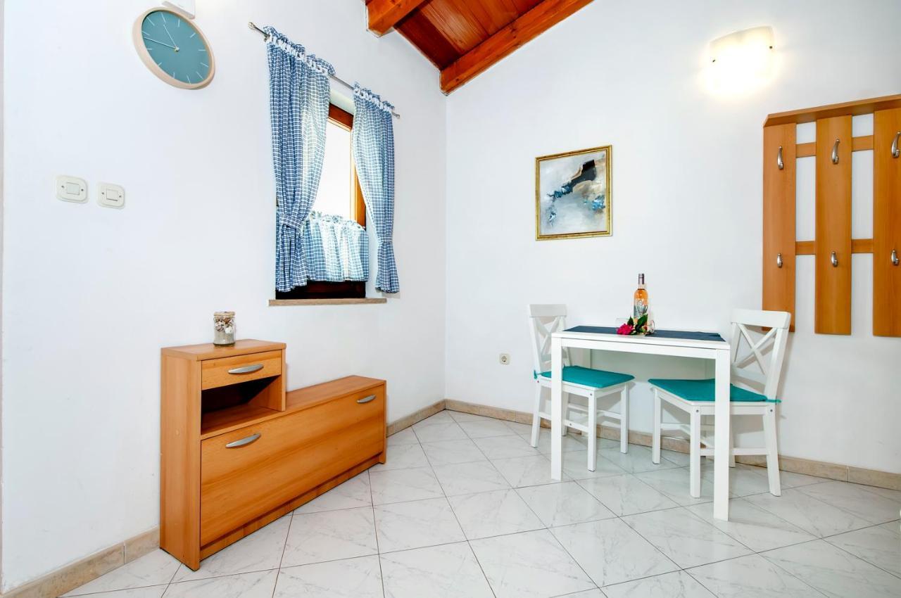 Apartman Near Beach Pelagic Sea View Rovinj Dış mekan fotoğraf