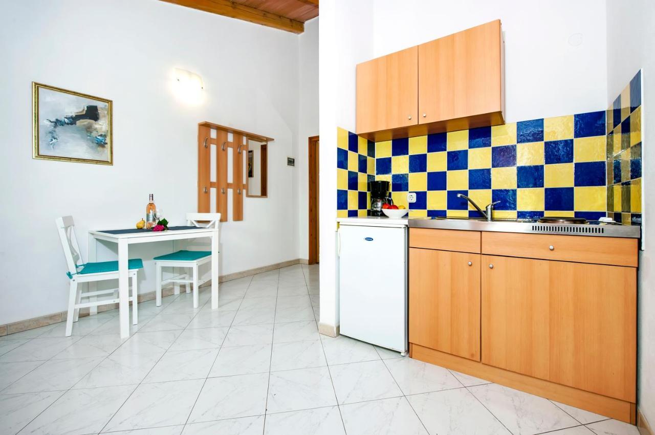 Apartman Near Beach Pelagic Sea View Rovinj Dış mekan fotoğraf